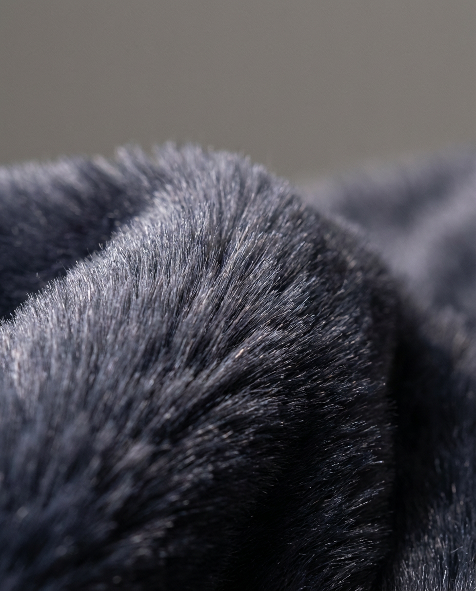 Blanki Plush Blanket — Burgundy