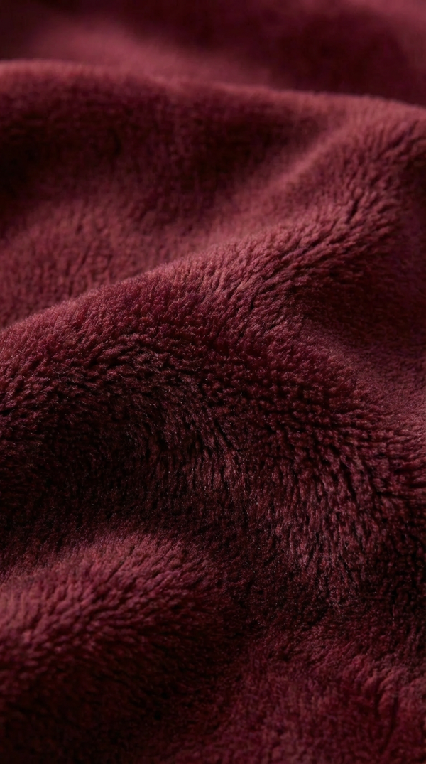 Blanki Plush Blanket — Burgundy